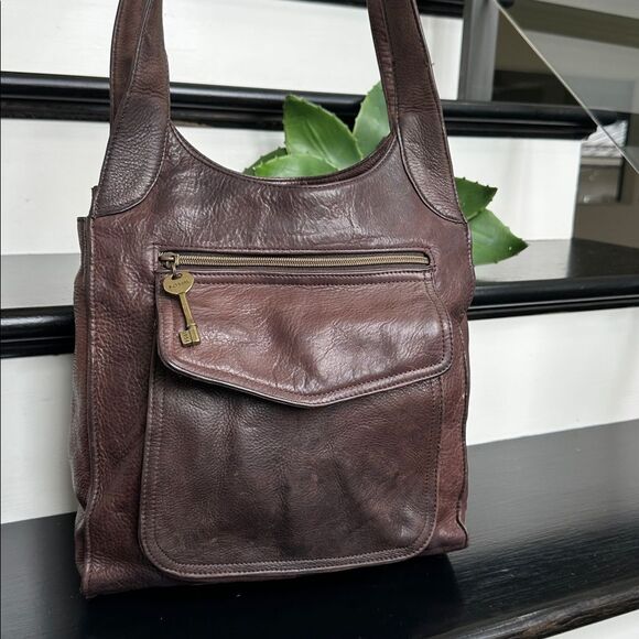 Fossil Genuine Leather Shoulder Bag Thick Luxurious Leather with Front Pocket - Picture 1 of 11